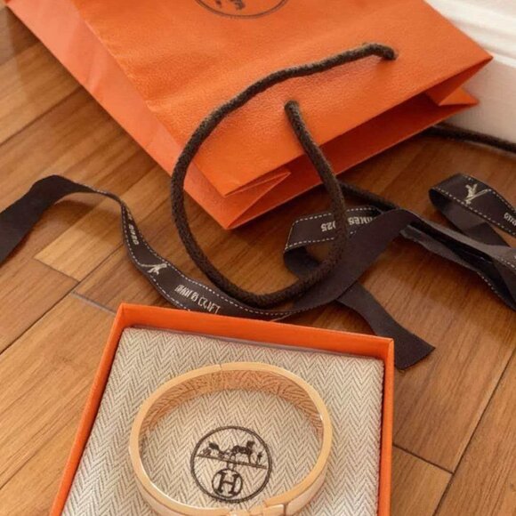 Hermès White and Gold Bracelet - Picture 4 of 6